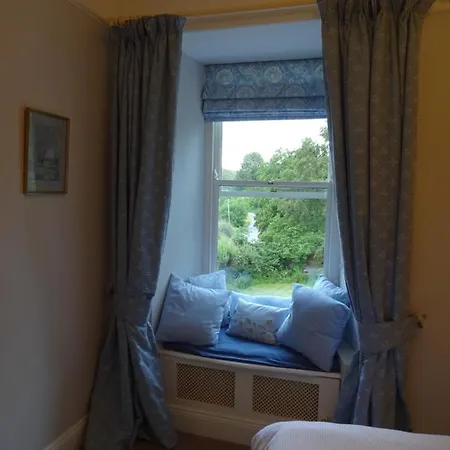 Bed & Breakfast Riverbank House