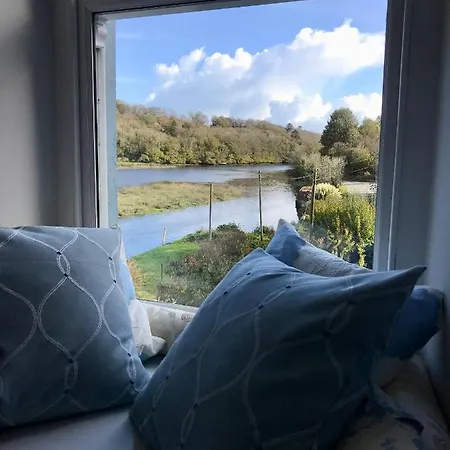 住宿加早餐酒店 Riverbank House 4*