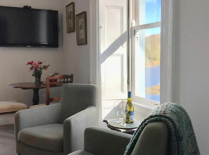 Nocleg ze śniadaniem Riverbank House 4*