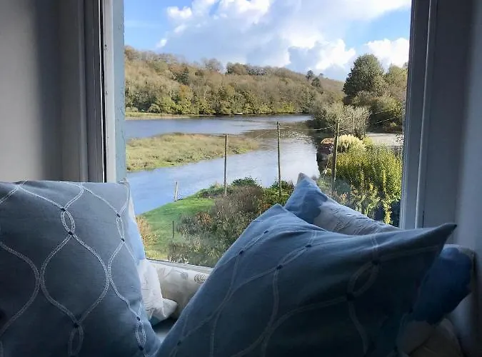 Nocleg ze śniadaniem Riverbank House 4*